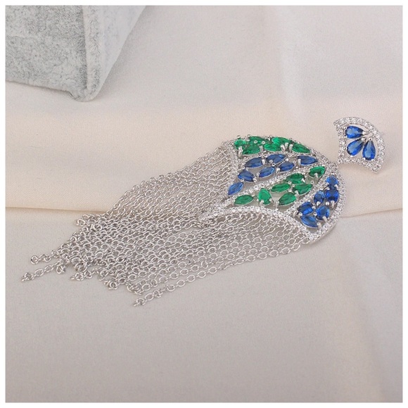 Swarovski Crystals The Nayila Earrings - Picture 3 of 6